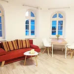 Urlaubsmagie - Felsenpfad - Sauna & Saisonaler Pool Apartment Sebnitz