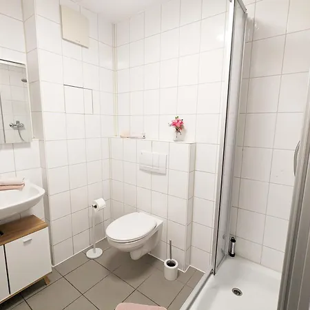 Urlaubsmagie - Felsenpfad - Sauna & Saisonaler Pool زبنيتس